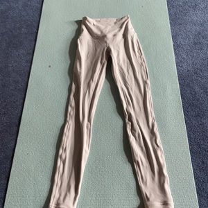 Light grey lululemon leggings